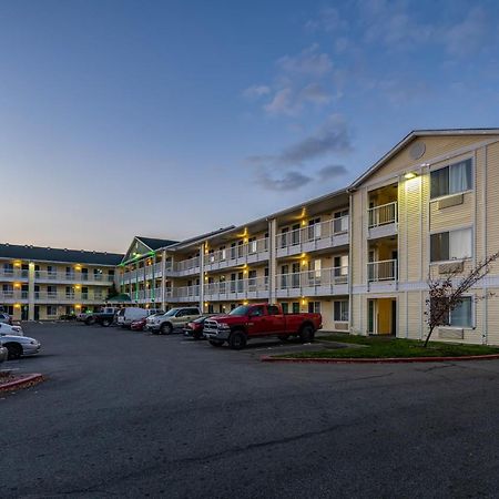 Hometowne Studios By Red Roof Spokane - Valley Spokane Valley Exterior photo